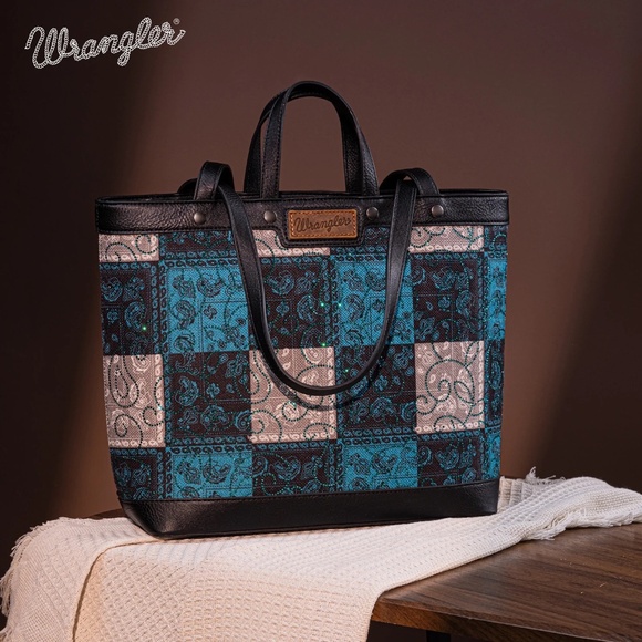 Wrangler Paisley Pattern Dual Sided Print Tote + Wallet Turquoise - Picture 2 of 8